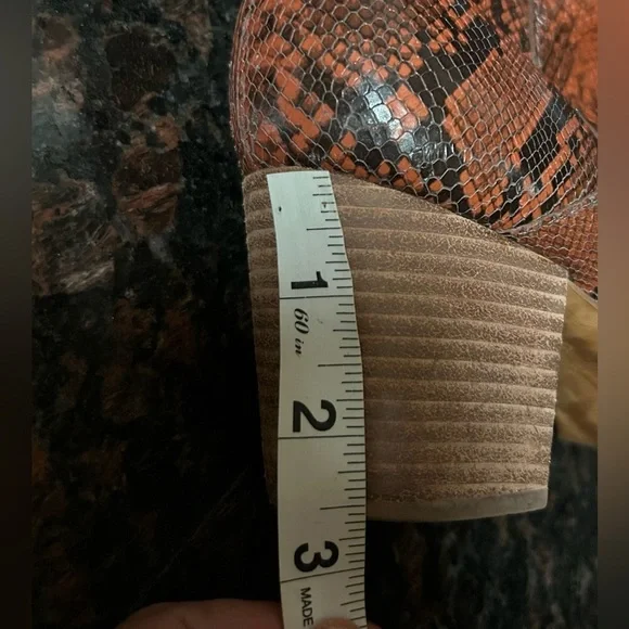 MADEWELL The Rosie Ankle Boot in Snake Embossed Leather 9.5 - Picture 14 of 17